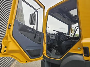 DAF CF 85.330 ATI / 40 t/m CRANE / KRAN / 8.500 km!